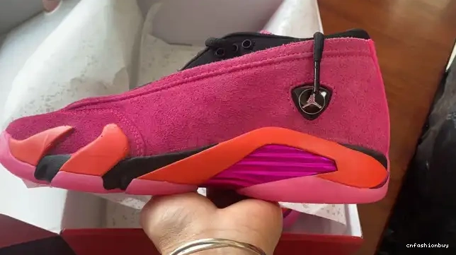 Shocking Retro Low (W) 14 Pink Jordan DH4121-600 0427